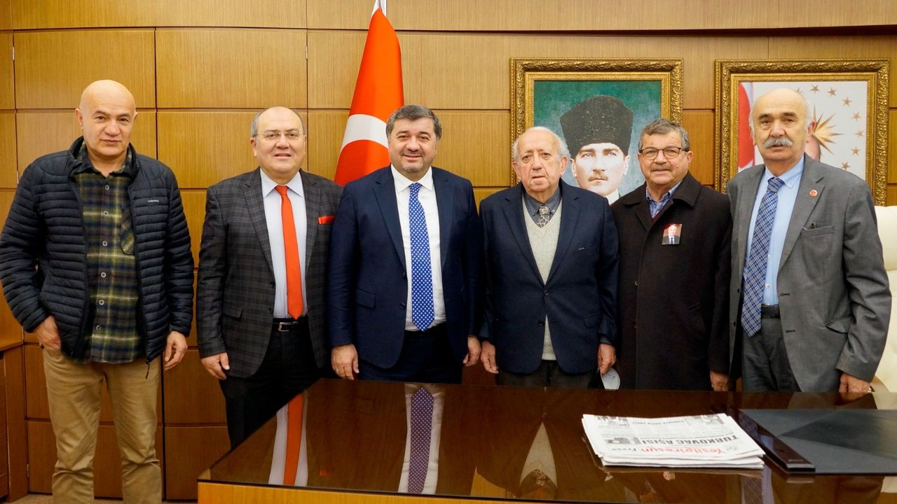 Belediye Başkanı Şenlikoğlu’na Turizm ve Tanıtma Derneğinden ziyaret