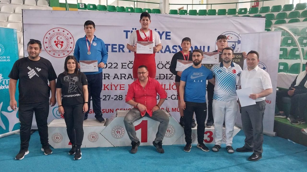 Okul Sporları Yıldız Halter Türkiye Birinciliği Giresun'da