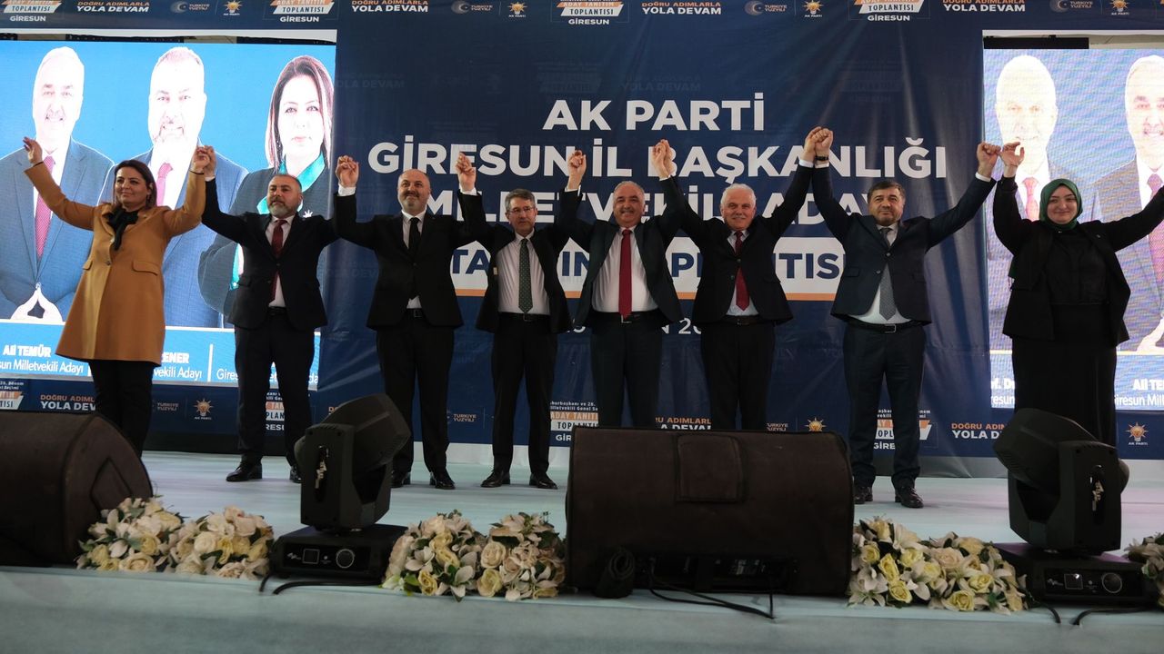 AK Parti'den, Aday Tanıtım Toplantısı
