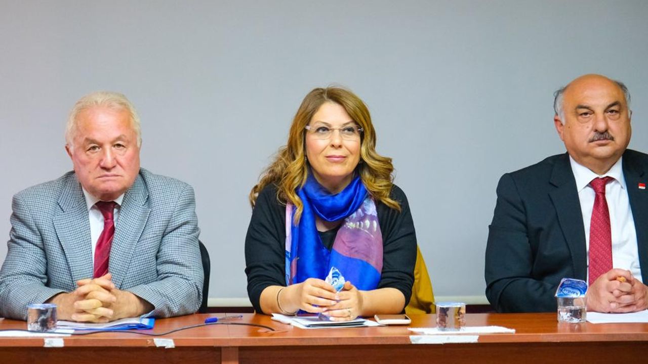 CHP Milletvekili adayı Elvan Işık Gezmiş, "Bakan'ın Çevre Yolu projesine dair tek kelime etmemesi ayıptır"
