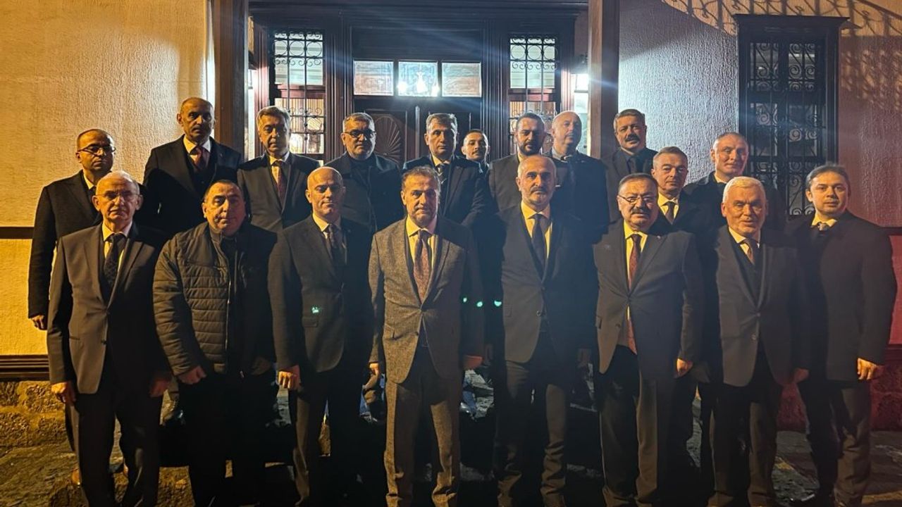 Milli Eğitim Bakan Yardımcısı Şamlıoğlu, Genel Müdürlerle Birlikte Zeytinlik Konağında İncelemelerde Bulundu