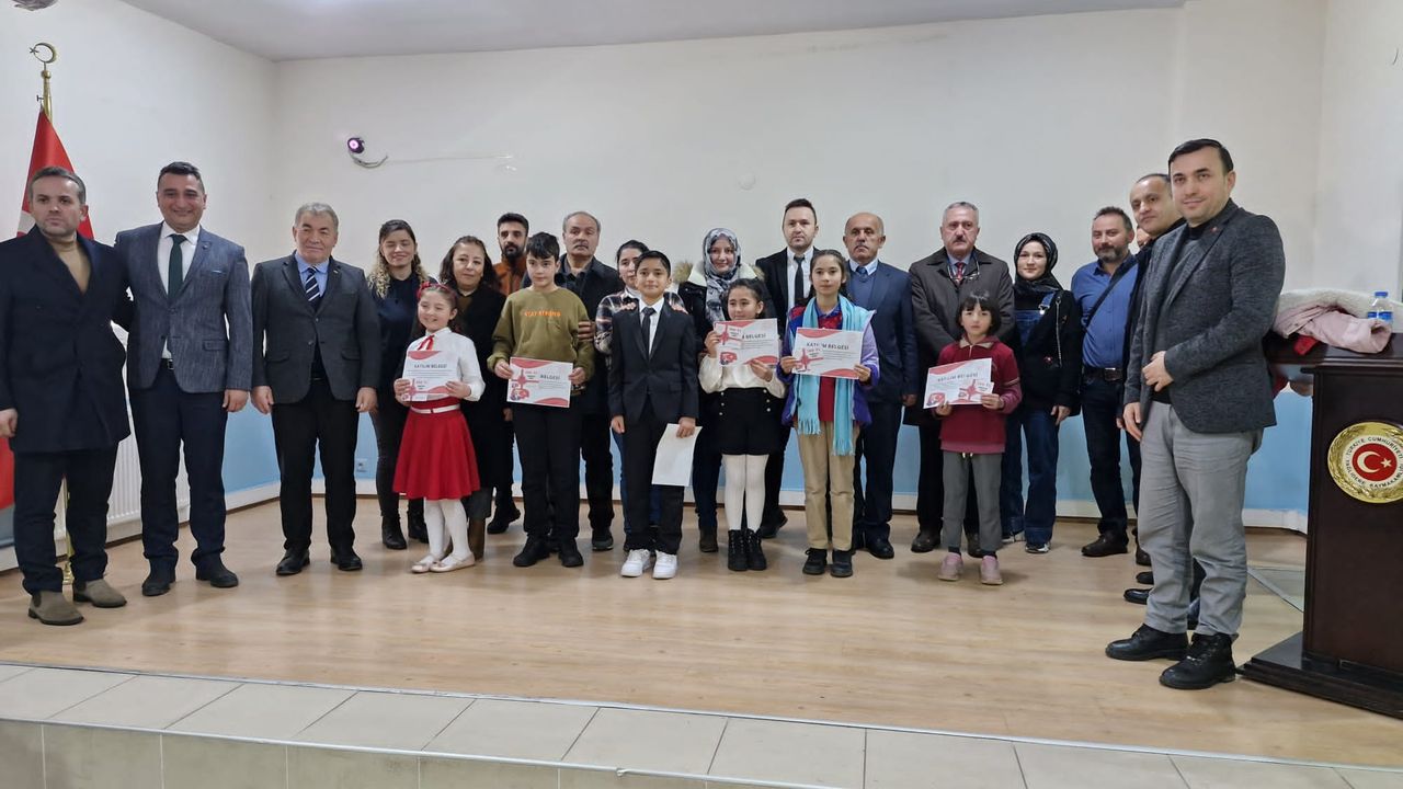 Yağlıdere'de, "İstiklal Marşı'nı Güzel Okuma" yarışması ilçe finali yapıldı