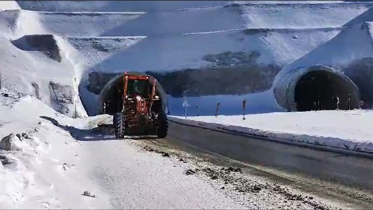 Tünel açıldı, Eğribel geçildi ama karla mücadele devam ediyor
