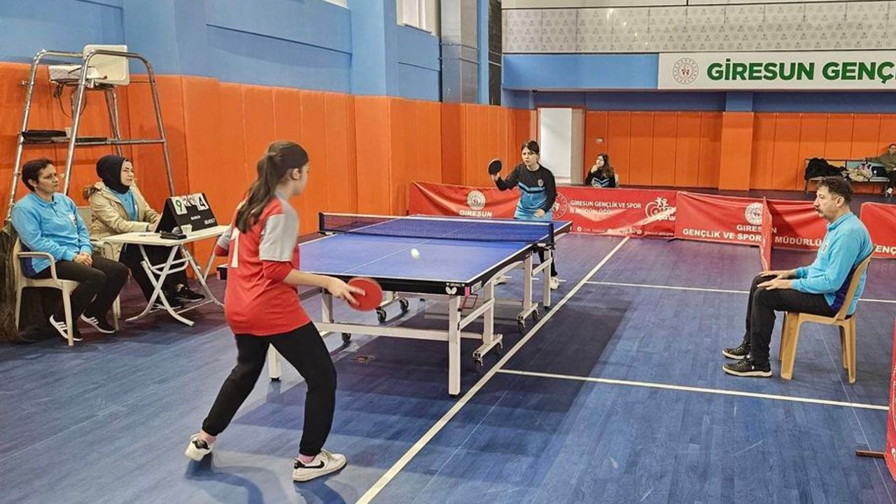 Okul Sporları Yıldızlar Kız ve Erkek Masa Tenisi Mahalli Müsabakaları Başladı
