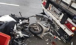 Tıra çarpan motosiklet sürücüsü hayatını kaybetti