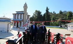 İçişleri Bakanı Süleyman Soylu, Şehitlik Anıtı ve Tören Alanı'nda incelemelerde bulundu