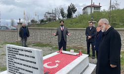 Ramazan Topcan'dan şehit İsmail Ünal'ın mezarına ziyaret
