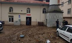 Yağışta hasar gören camilerde çalışma başlatıldı