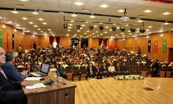 Vali Ünlü, “Türkiye Yüzyılının Kahramanları” Konulu Konferansa Katıldı