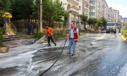 Giresun'un Cadde ve Sokakları Köpüklü Sularla Yıkanıyor