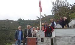 İstiklal Savaşı gazisinin mezarına Türk bayrağı dikildi