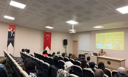 "Türk Kültürü ve Siyaseti Açısından Divanü Lügati't Türk" Konferansı Yapıldı