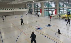 Badminton Turnuvası'nda Raketler Konuştu 