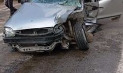 Giresun'da otomobil ile kamyonetin çarpıştığı kazada 1 kişi öldü, 4 kişi yaralandı