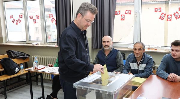 Vali Ünlü, “Ülkemize ve Milletimize Hayırlı Olsun”