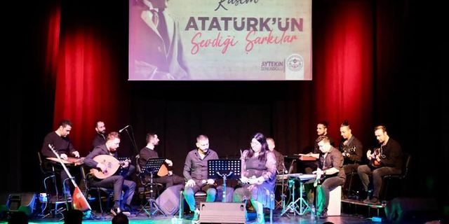 Atatürk’ü sevdiği şarkılarla andık