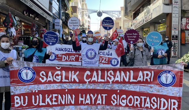 Sağlık-Sen üyesi sağlık çalışanları, Doğu Karadeniz'de bir günlük iş bırakma eylemi yaptı