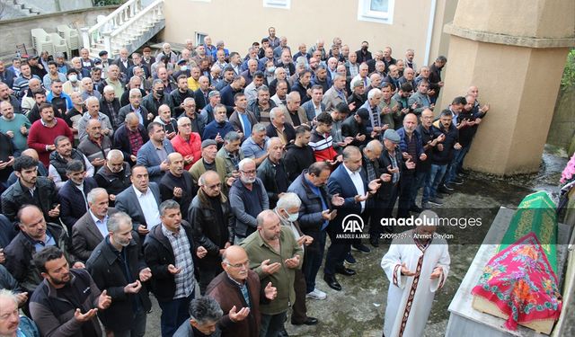 İstanbul'da öldürülen kadının cenazesi memleketi Giresun'da toprağa verildi