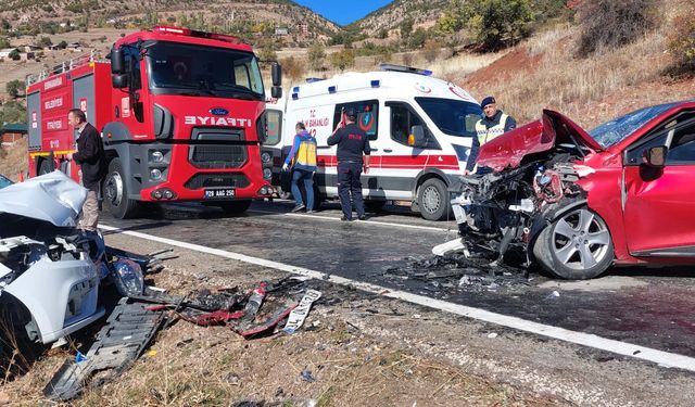 Şebinkarahisar'da trafik kazası: 5 kişi yaralı