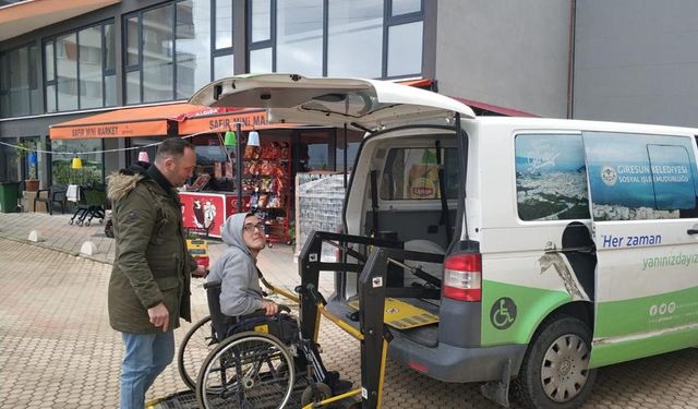 Evde bakım ve temizlik hizmetleri çalışmalarını sürdürüyor