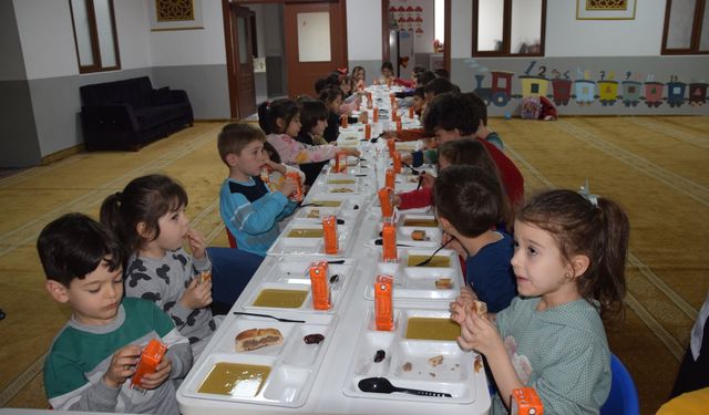 Espiye'de "tekne orucu" tutan çocuklara yönelik etkinlik düzenlendi