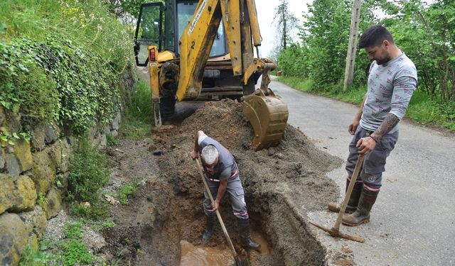 Su Kanal ekipleri sorunları çözüyor