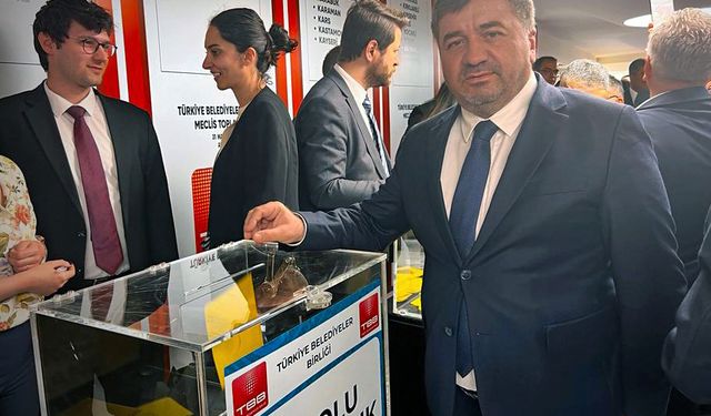 Başkan Şenlikoğlu Türkiye belediyeler birliği encümen  üyeliği'ne seçildi