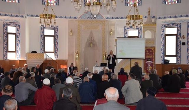 İl Müftülüğü'nden hac adaylarına eğitim seminerleri