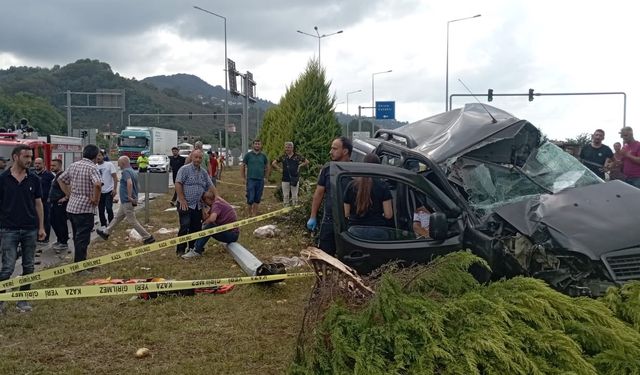 Kırmızı ışık ihlali yapan tır sürücüsü kazaya neden oldu: 2 ölü