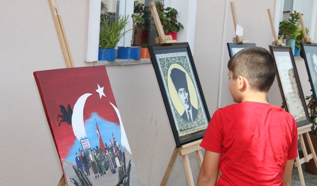Yağlıdere'de "Cumhuriyet ve Atatürk" konulu sergi düzenlendi