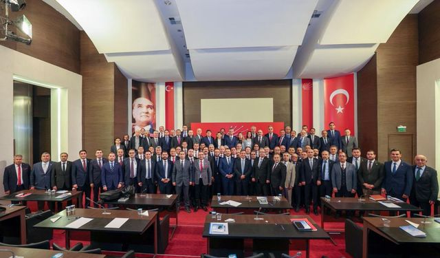 Dr. Şenyürek, TBMM’deki grup toplantıları ve CHP Genel Merkezi’ndeki İl Başkanları toplantısına katıldı