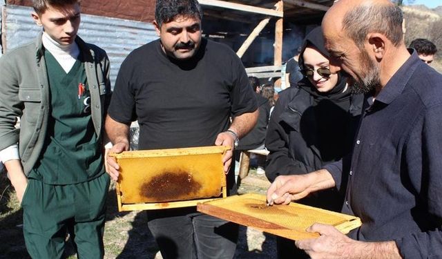 GRÜ öğrencilerine arıcılık eğitimi 