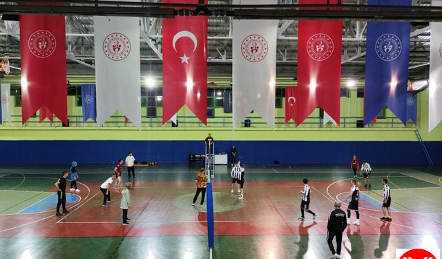 Şebinkarahisar' da Voleybol Rüzgarı Esiyor.