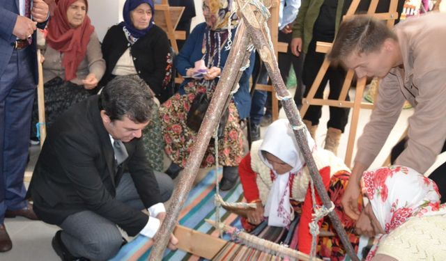 Espiye'de Halk Eğitimi Merkezi yıl sonu sergisi açıldı