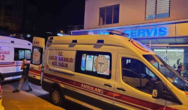 Zonguldak'ta Hasta taşıyan ambulans kaza yaptı: 1 polis yaralandı