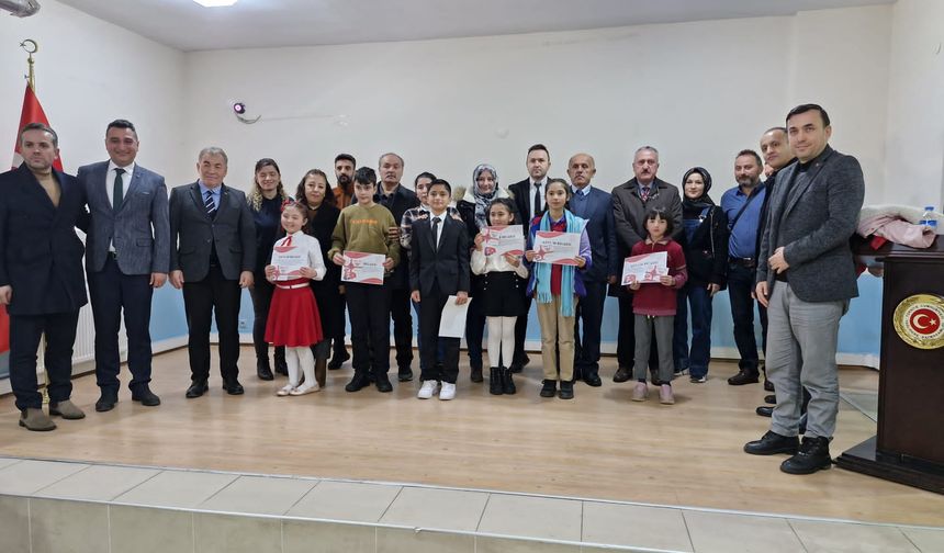 Yağlıdere'de, "İstiklal Marşı'nı Güzel Okuma" yarışması ilçe finali yapıldı