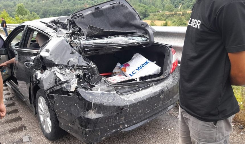 Tokat’ta zincirleme trafik kazası: 1’i ağır 2 yararlı